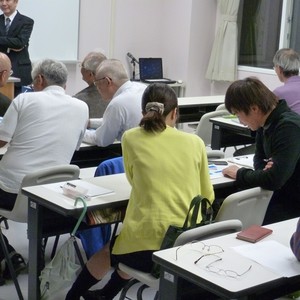 公開講座「英字新聞入門」を開催しました。