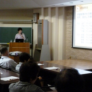 公開講座「高齢者の学習・社会参加活動」を開催しました。