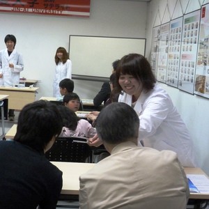 公開講座「『科学遊び』を通じて理科を学ぼう！　 