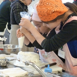 公開講座「子どもの食育講座　楽しいデコレーションケーキ作り」を開催